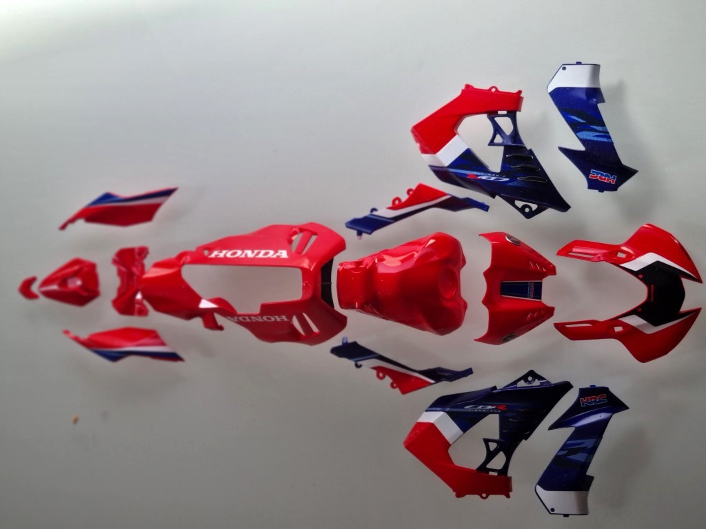 Honda CBR1000RR-R SP [Tamiya] - Page 2 20230410