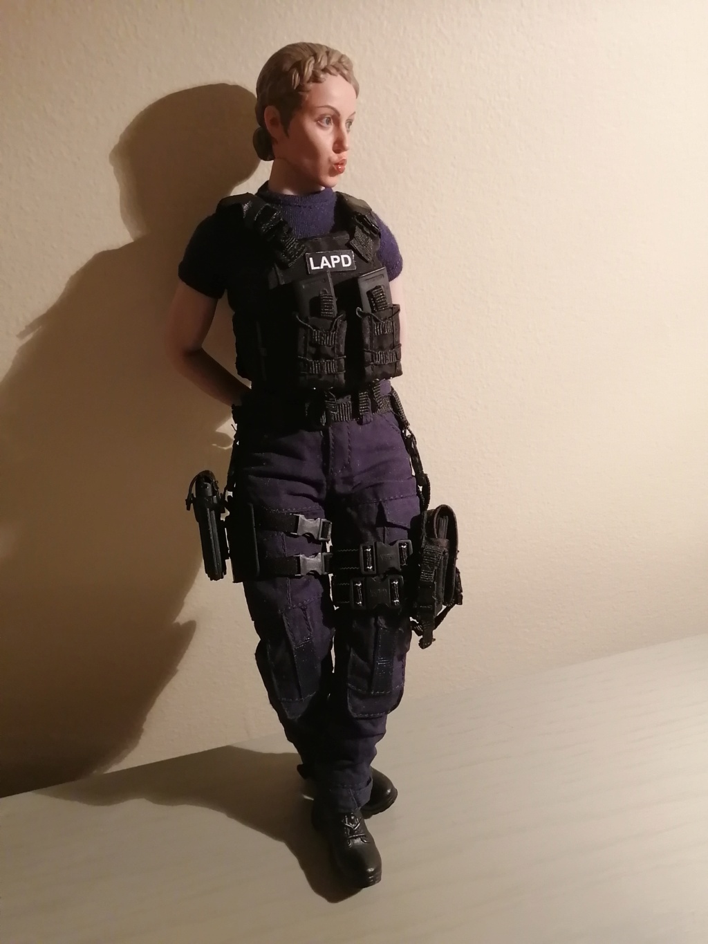 Female Police/SWAT Officer kitbash - Page 2 Img_2015
