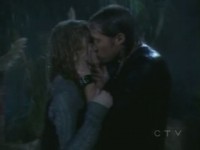 Premiers baisers entre Rick et Phoebe Resume20