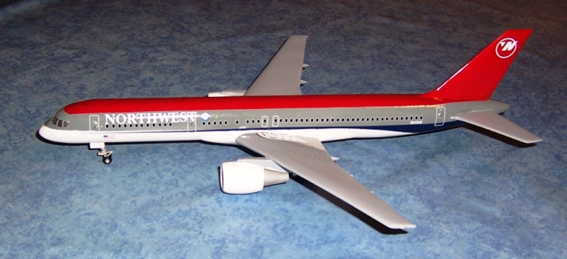 Boeing 757-300 - Northwest - Minicraft - 1/144 100_2524