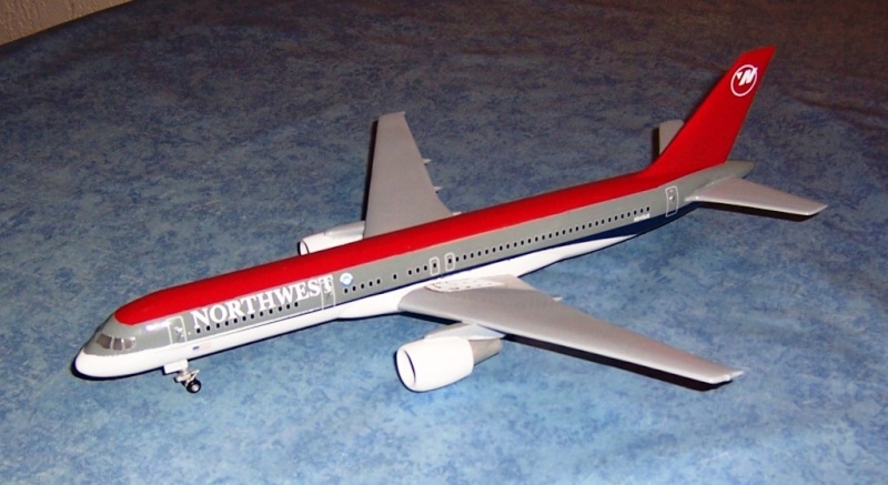 Boeing 757-300 - Northwest - Minicraft - 1/144 100_2525