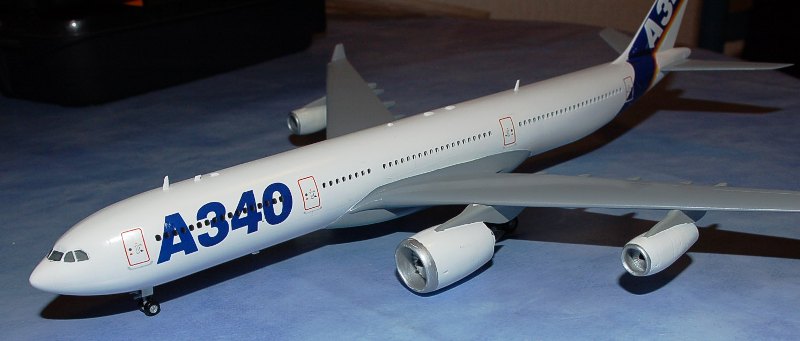 A340-300 Airbus industrie avec réacteur A380 revell 1/144 - Page 2 Dsc_3315