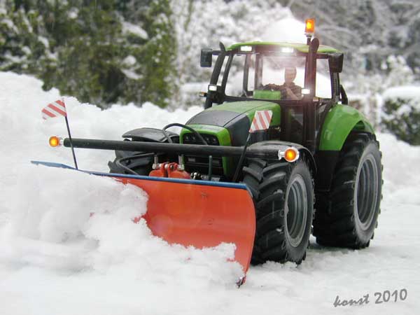 tracteur Deutz avec chasse-neige RC Snowpl10