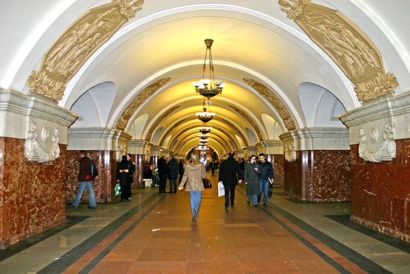 Le métro de Moscou, le plus beau du monde ! Metro_20