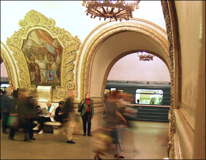 Le métro de Moscou, le plus beau du monde ! Metrom13