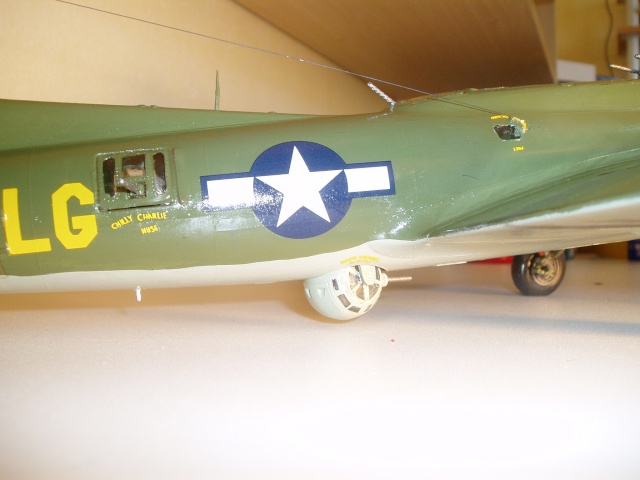 B-17 G "chow hound" (revell monogram) 1/48 (VINTAGE) P1010064