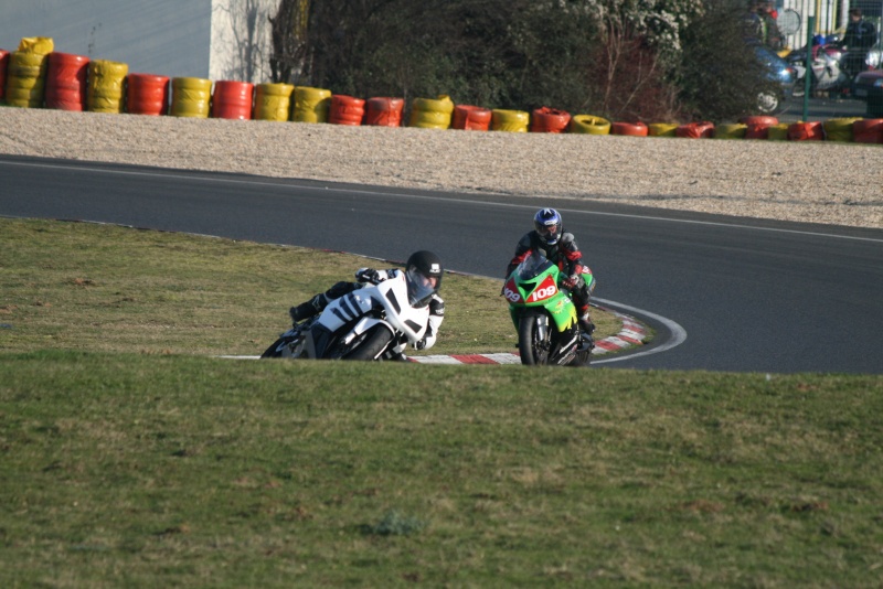 Photos Roulage 18 Fevrier Circuit Carole - Page 2 Photo011