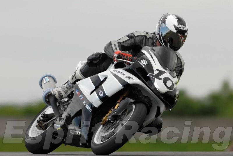 BMW  S1000RR - Page 4 09042510