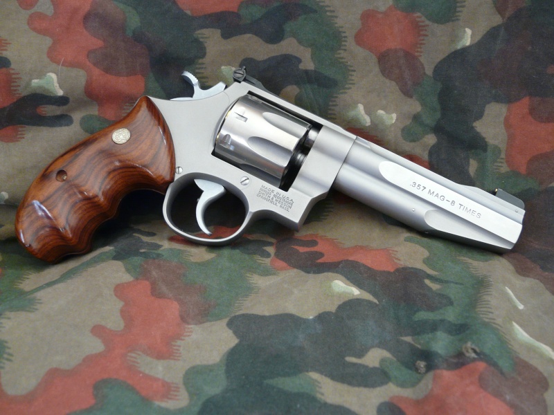 Smith & Wesson 627 P1060612
