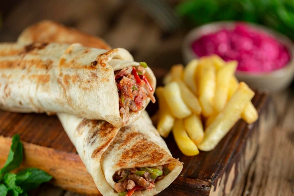 Shawarma Meeroooo شاورما ميرو نستقبل طلباتكم من السبت الى الخميس من الساعه ١١ ظهرا حتى ٧ مساء  12072911