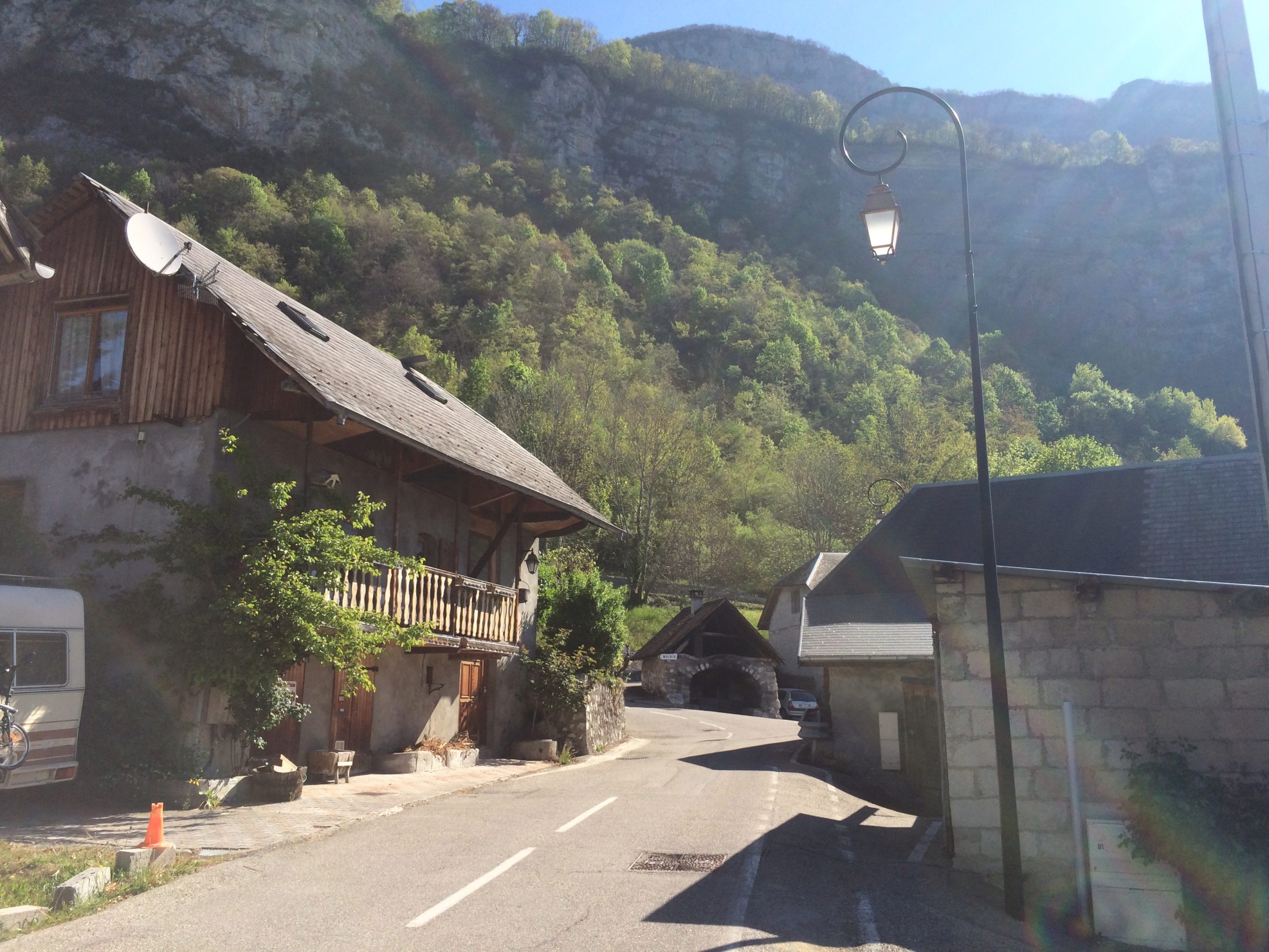 STREET VIEW : à la recherche des fours à pain - Page 10 2017_010