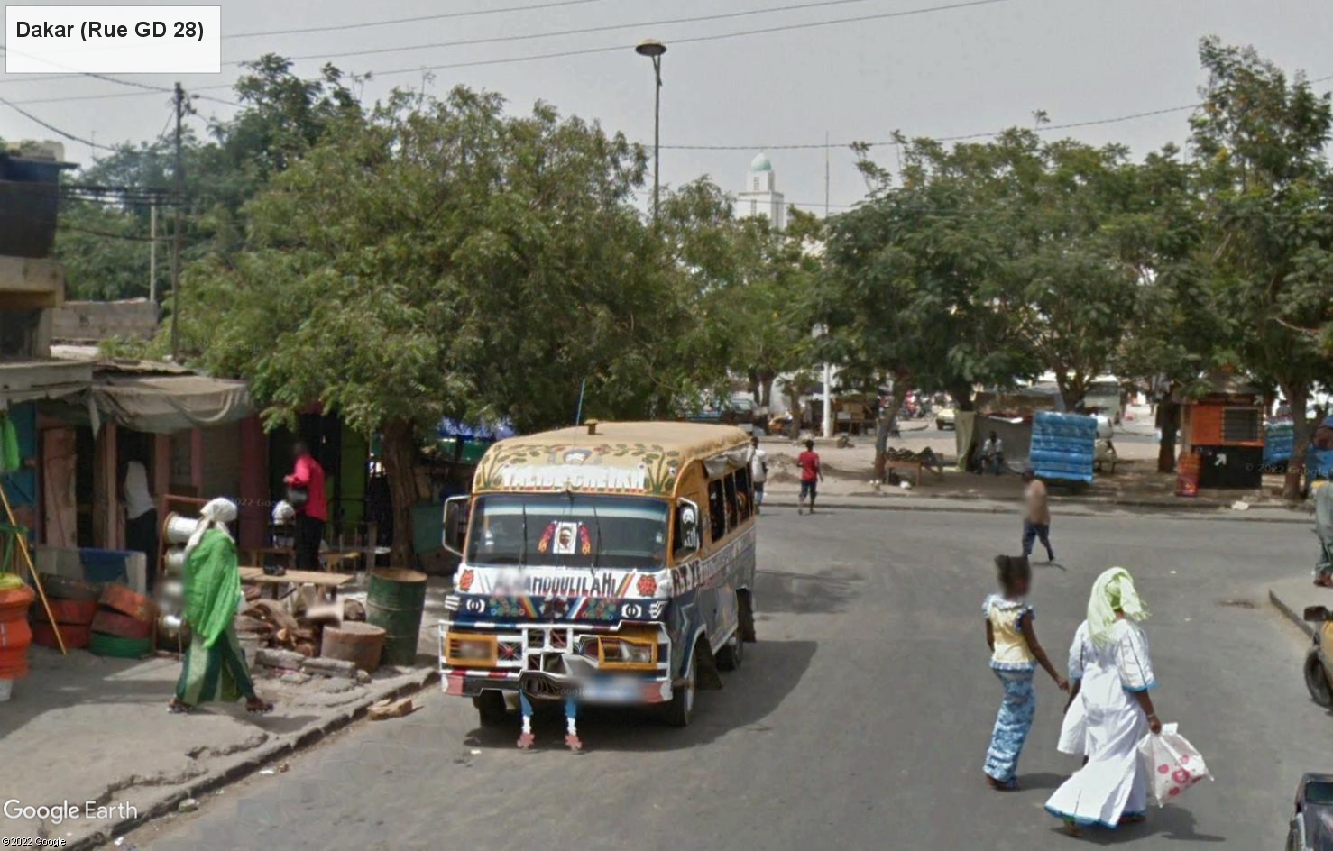 STREET VIEW : cars rapides et transports en commun du Sénégal - Page 2 Tsge3227