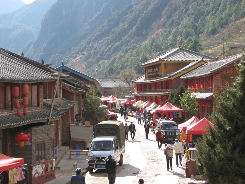 Laojunshan, naissance d'une Via Ferrata dans le Yunnan Img_7211