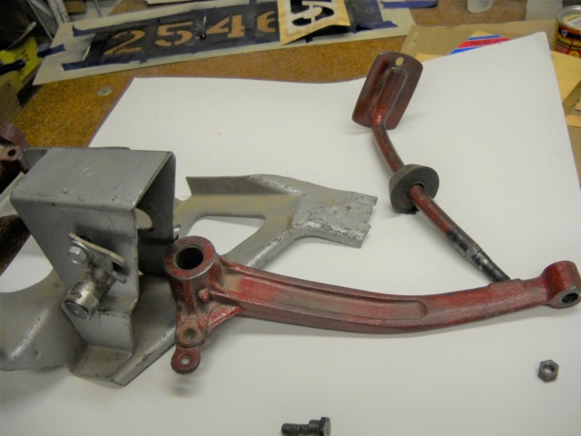 1967 108 brake pushrod removal  Dscn0134