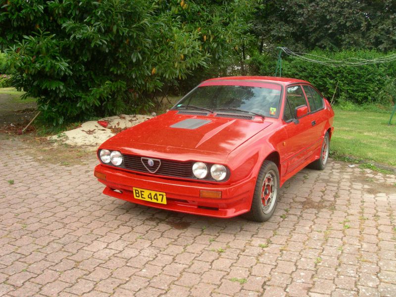 Alfa 75 GTV6 Dscn1811