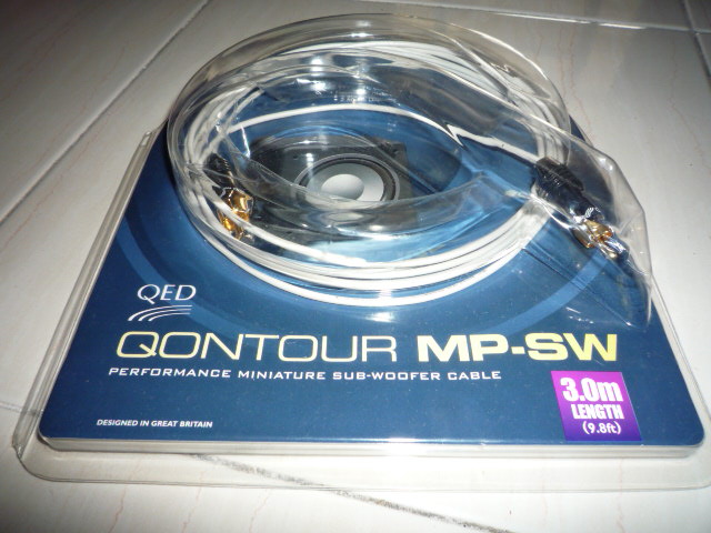 QED Performance miniature Subwofer Cable (New) P1020124