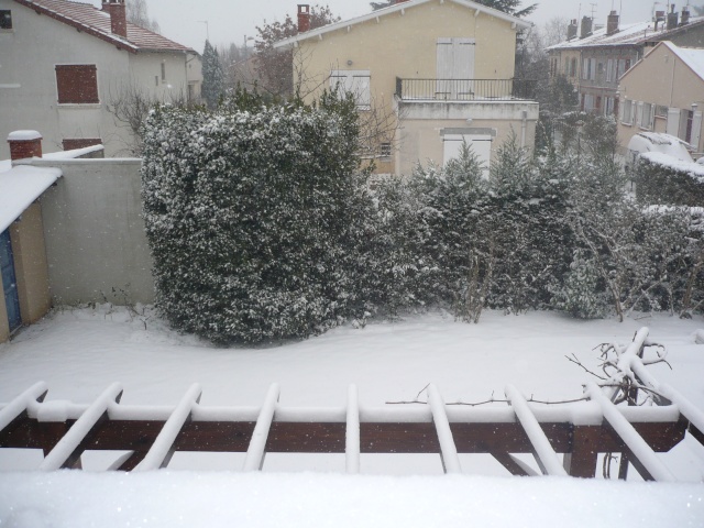 Il neige chez moi ! Toulou13