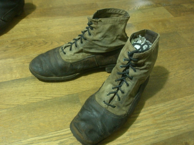 Les chaussures de repos   Pc310024