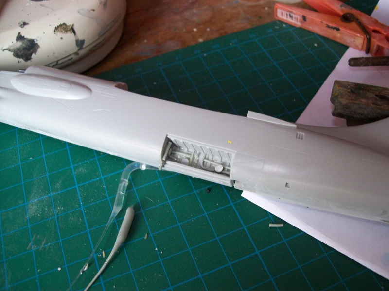 [italeri (Esci)] 1/72 - Vought F-8 Crusader  100_0213