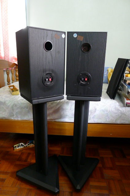 Infinity SM65 standmount speakers (sold)  P1060526