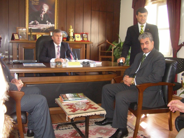 زيارة رئيس مجلس مدينة منبج لتركية ضمن اطار التعاون بين القطرين 1_1310