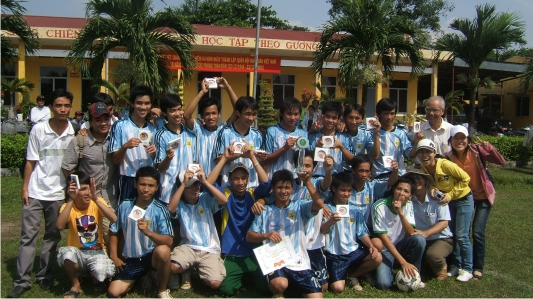 08TN3 lên ngôi vô địch bóng đá nam năm 1 khóa 2008 Doi_0810