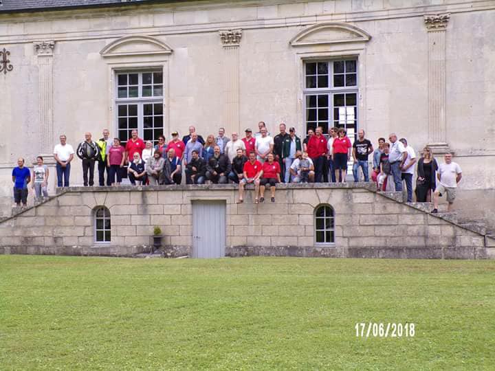 petit rassemblement à coté de chez moi - Page 26 221