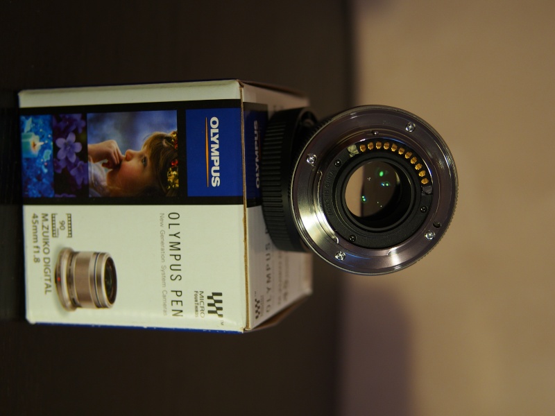 [Vendu] Olympus 45mm f1,8  P1190214