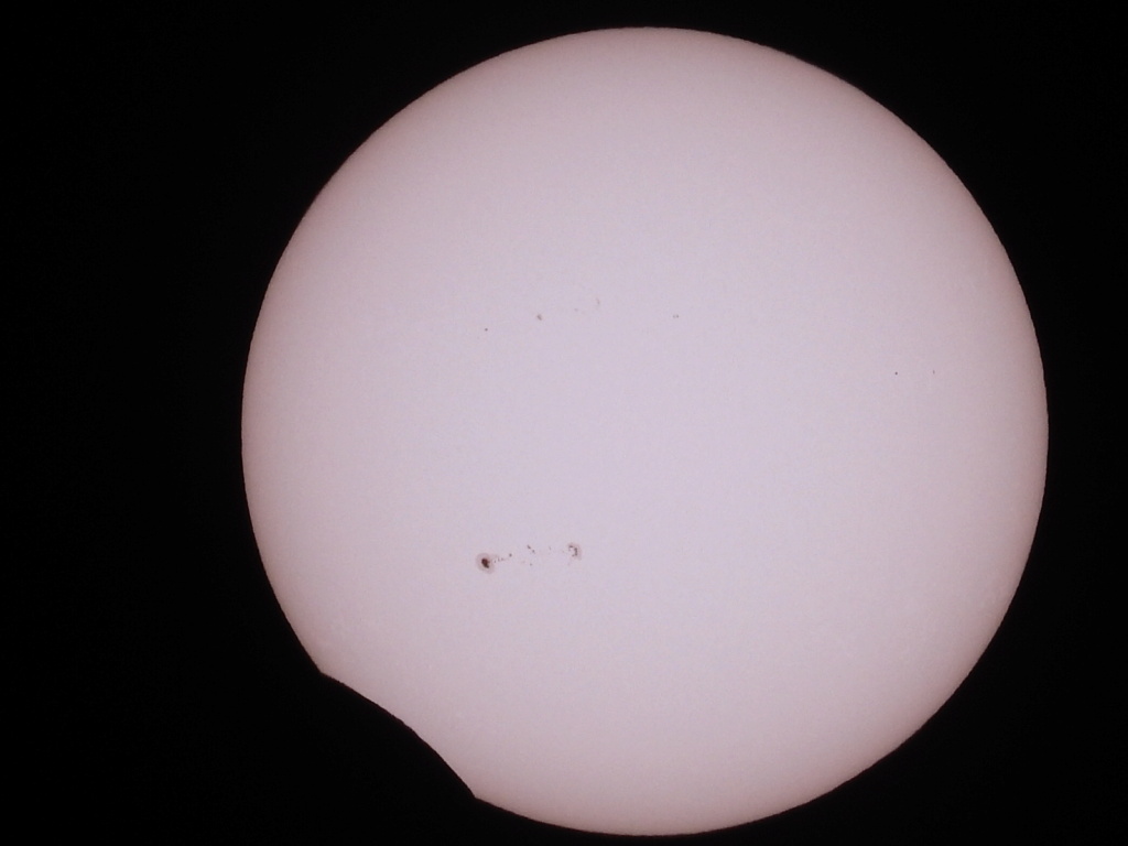 Solar Eclipse Over Australia 20/04/23 Rscn5612