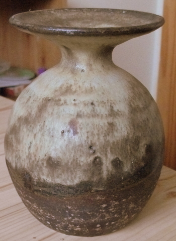 Handsome Vase, DL mark - Dennis Lane? Lloyd Peters?  Dscf9423