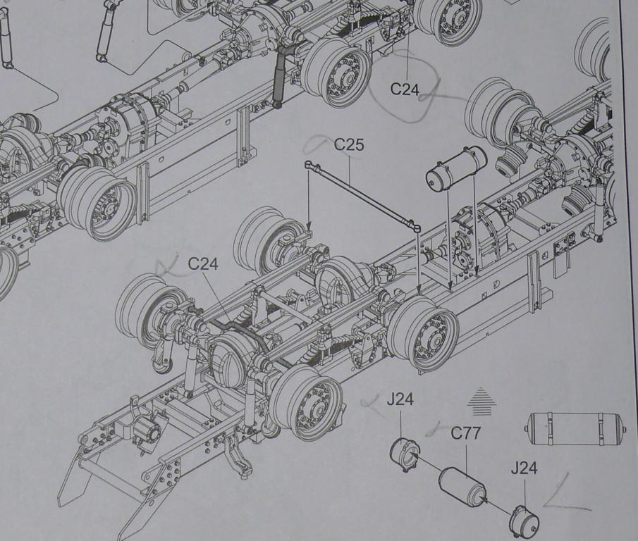 HEMTT M983A2 et Semi remorque M870A1 de TRUMPETER au 1/35 - Page 2 Hemtt206