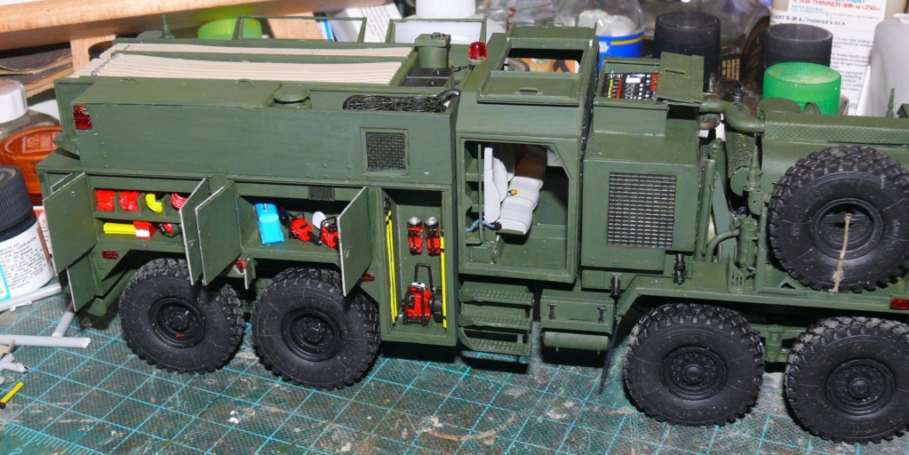 HEMTT M1142 Tactical Fire Fighting Truck TFFT de Trumpeter au 1/35 - Page 11 Hemtt705