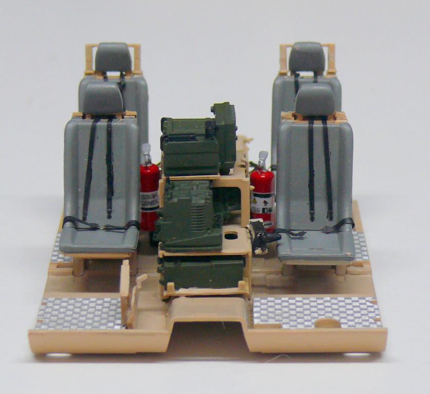 M1240A1 M-ATV de RFM avec intérieur et moteurs complets détaillés  M1240116