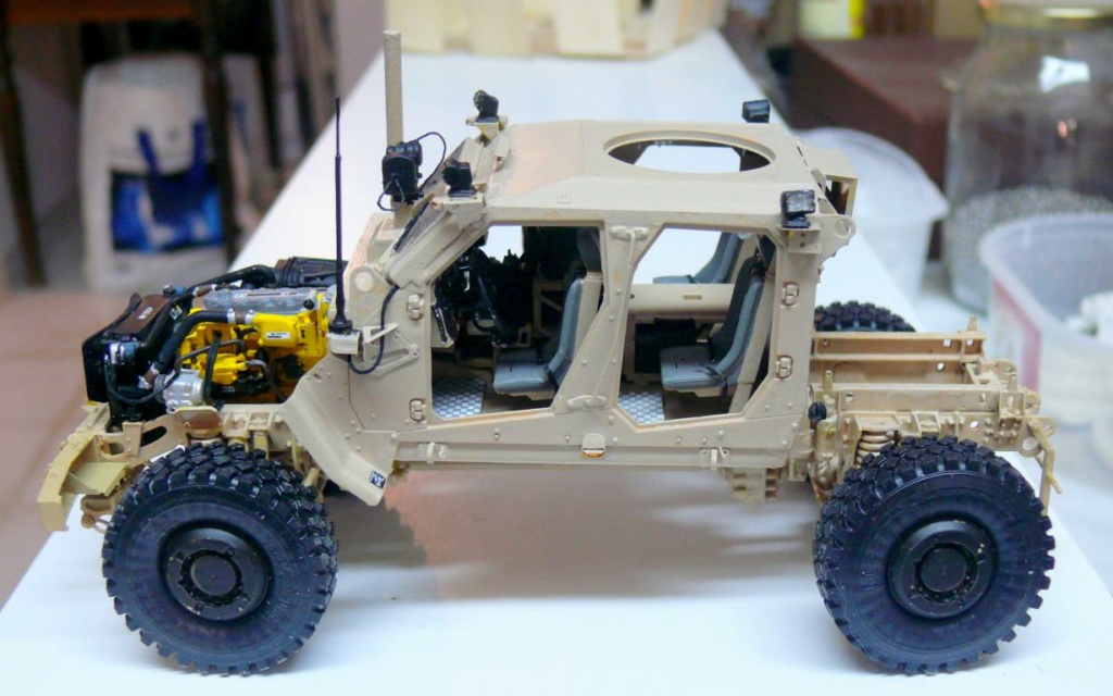 M1240A1 M-ATV de RFM avec intérieur et moteurs complets détaillés - RFM - 1/35 - Page 4 M1240206