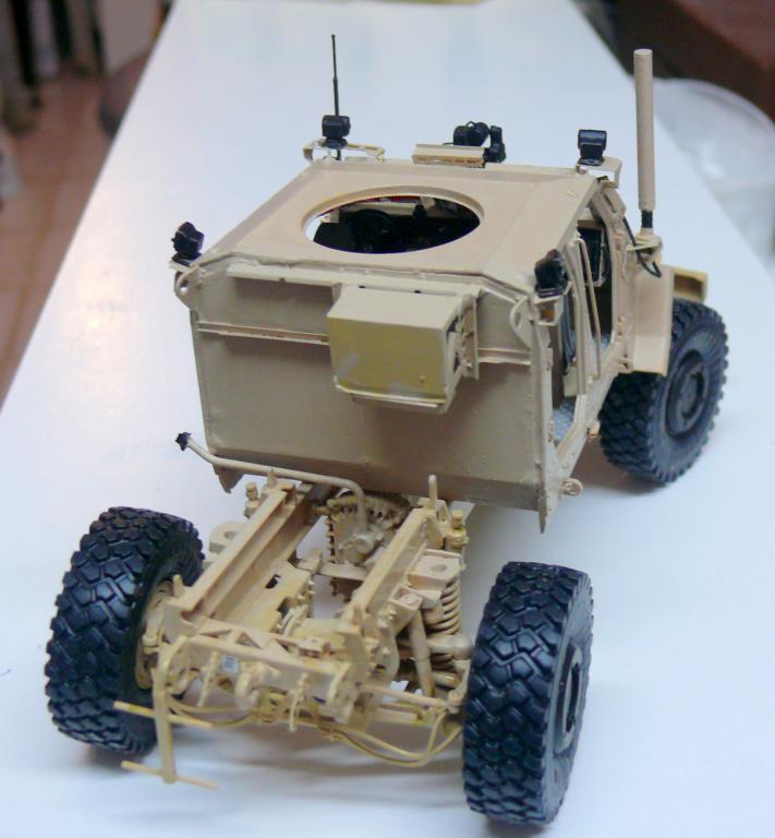 M1240A1 M-ATV de RFM avec intérieur et moteurs complets détaillés  M1240209