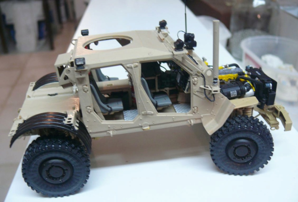 M1240A1 M-ATV de RFM avec intérieur et moteurs complets détaillés - RFM - 1/35 - Page 4 M1240213