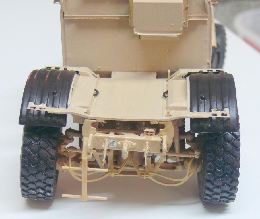 M1240A1 M-ATV de RFM avec intérieur et moteurs complets détaillés - RFM - 1/35 - Page 4 M1240214