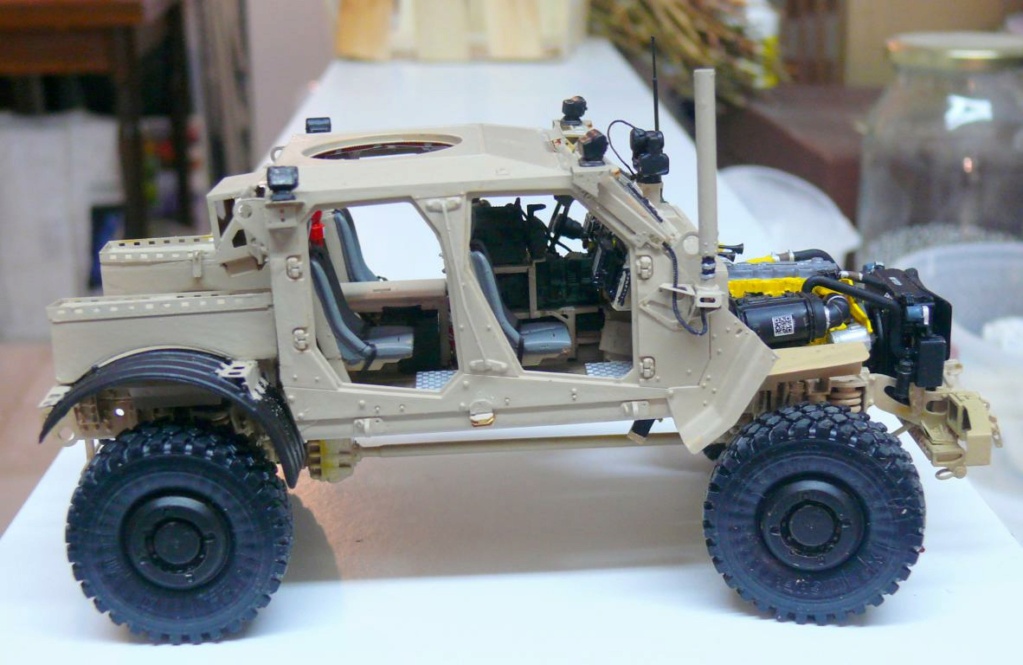 M1240A1 M-ATV de RFM avec intérieur et moteurs complets détaillés - RFM - 1/35 - Page 4 M1240223