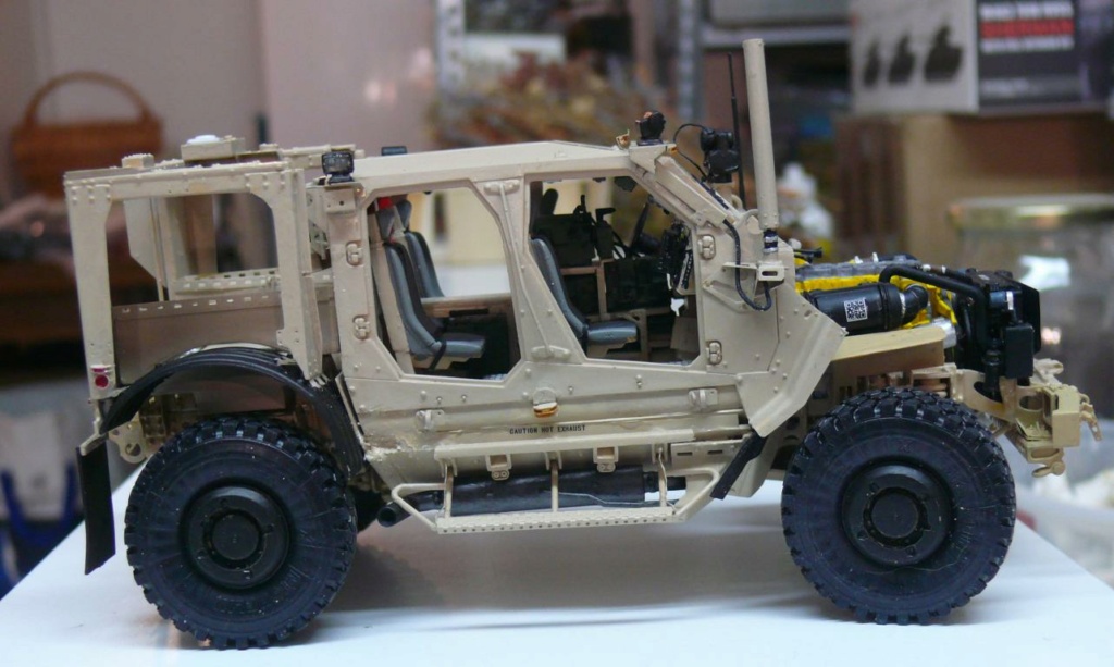 M1240A1 M-ATV de RFM avec intérieur et moteurs complets détaillés - RFM - 1/35 - Page 5 M1240260