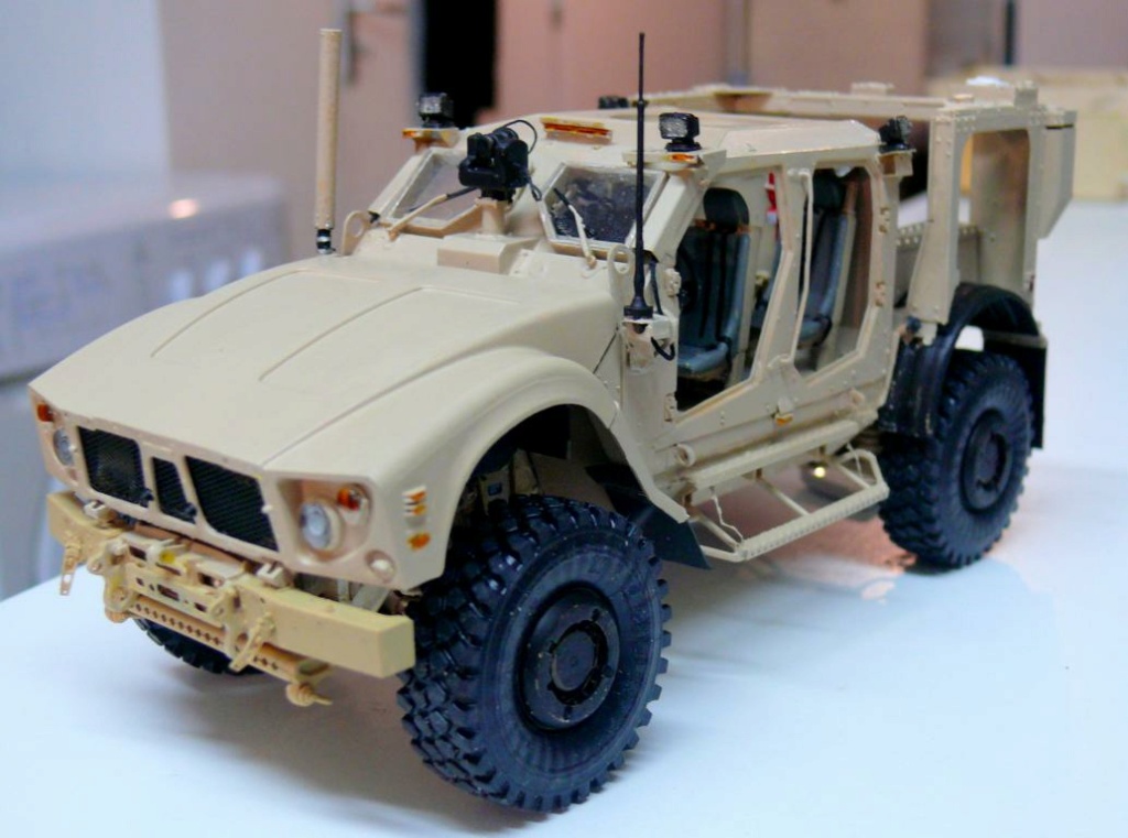 M1240A1 M-ATV de RFM avec intérieur et moteurs complets détaillés - RFM - 1/35 - Page 5 M1240315