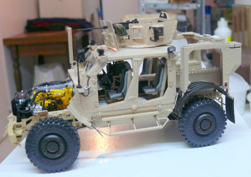 M1240A1 M-ATV de RFM avec intérieur et moteurs complets détaillés - RFM - 1/35 - Page 5 M1240322