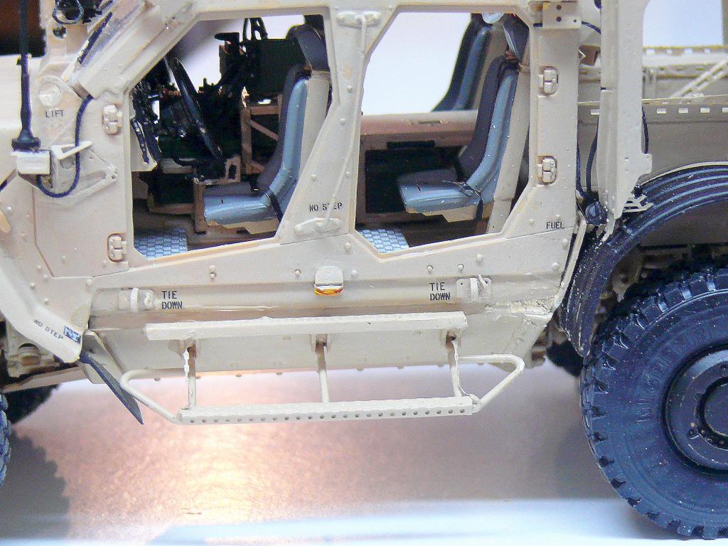 M1240A1 M-ATV de RFM avec intérieur et moteur complets détaillés  - Page 4 M1240338