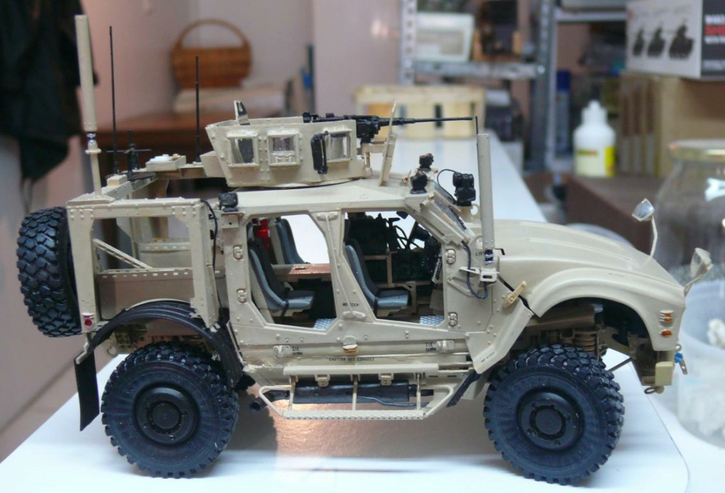 M1240A1 M-ATV de RFM avec intérieur et moteurs complets détaillés - RFM - 1/35 - Page 5 M1240352
