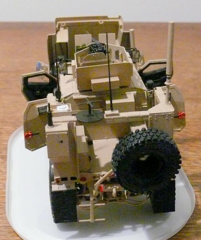 M1240A1 M-ATV de RFM avec intérieur et moteurs complets détaillés - RFM - 1/35 - Page 6 M1240368
