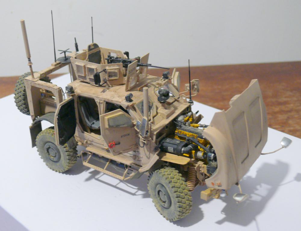 M1240A1 M-ATV de RFM avec intérieur et moteurs complets détaillés - RFM - 1/35 - Page 6 M1240384