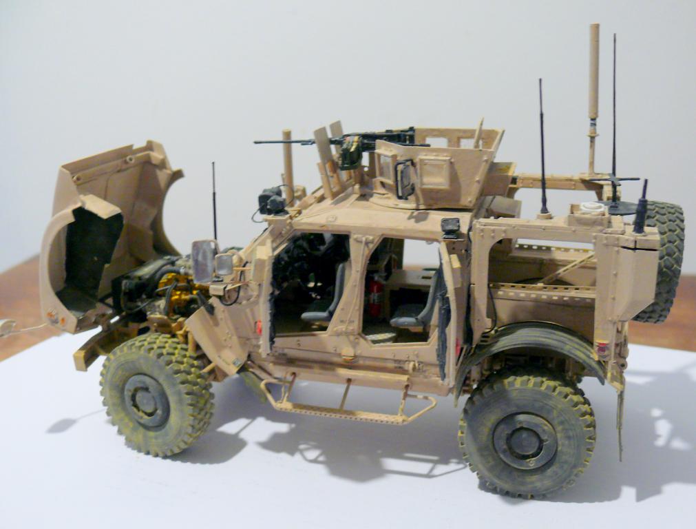 M1240A1 M-ATV de RFM avec intérieur et moteurs complets détaillés - RFM - 1/35 - Page 6 M1240388