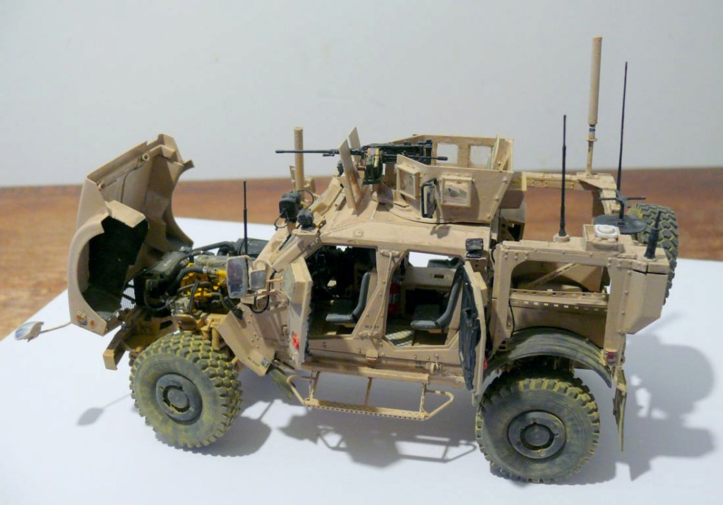 M1240A1 M-ATV de RFM avec intérieur et moteurs complets détaillés - RFM - 1/35 - Page 6 M1240392