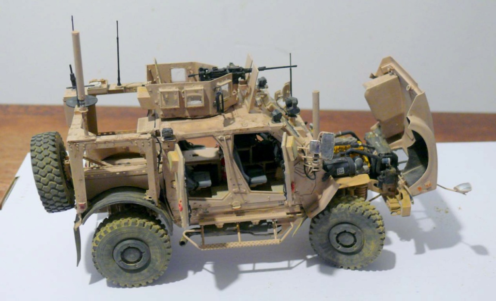M1240A1 M-ATV de RFM avec intérieur et moteurs complets détaillés - RFM - 1/35 - Page 6 M1240393