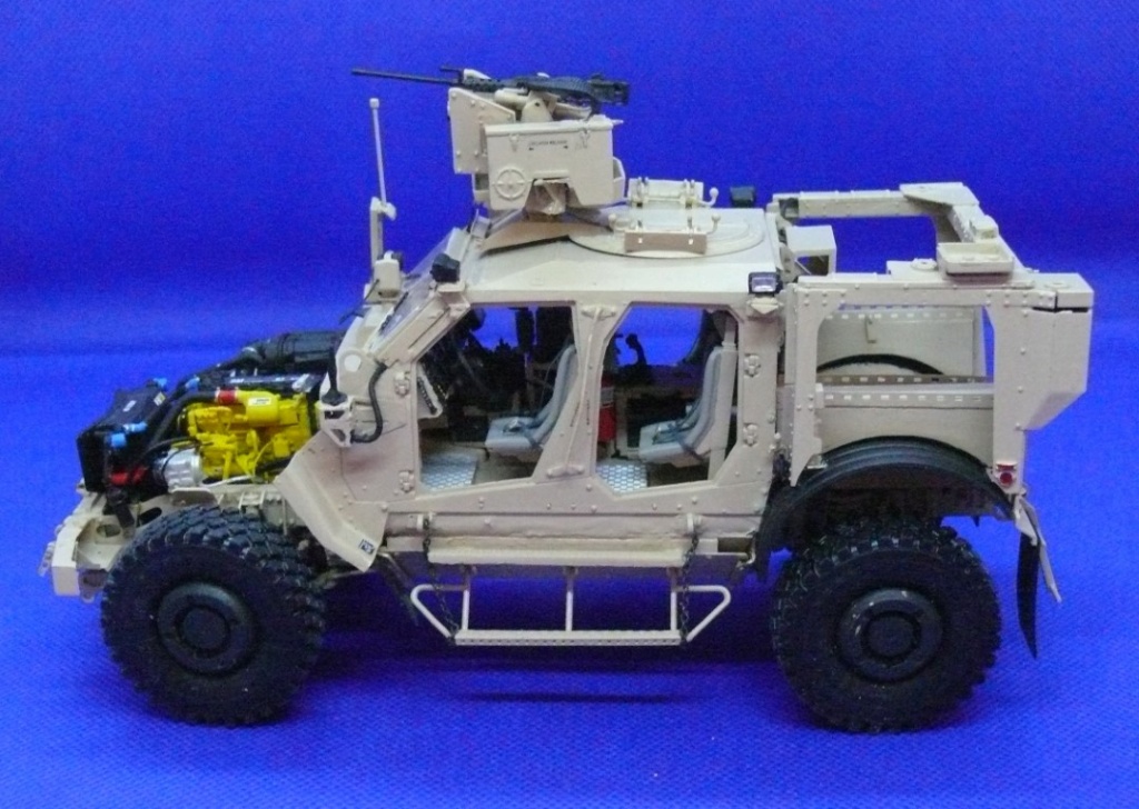 M1240A1 M-ATV M153 CROWS II de RFM au 1/35 avec intérieur détaillé - Page 4 M1240756