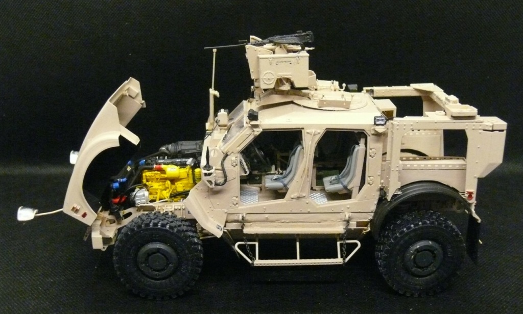 M1240A1 M-ATV M153 CROWS II de RFM au 1/35 avec intérieur détaillé - Page 4 M1240784